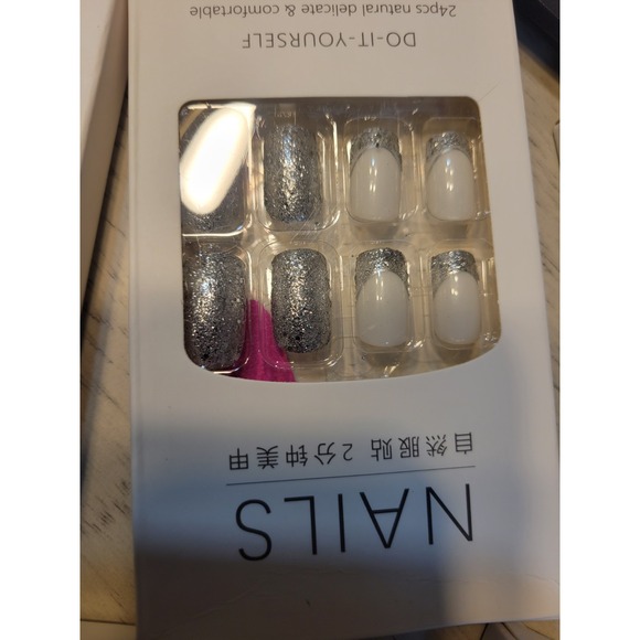 Press On Nails Lot Of 54 Packs Of Nails New Random Shapes And Sizes - Picture 14 of 16